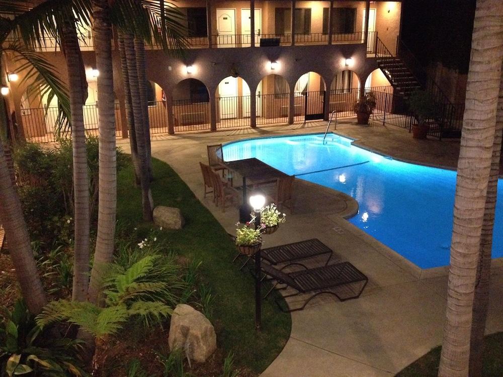 Doubletree By Hilton Chatsworth Los Angeles Exterior foto