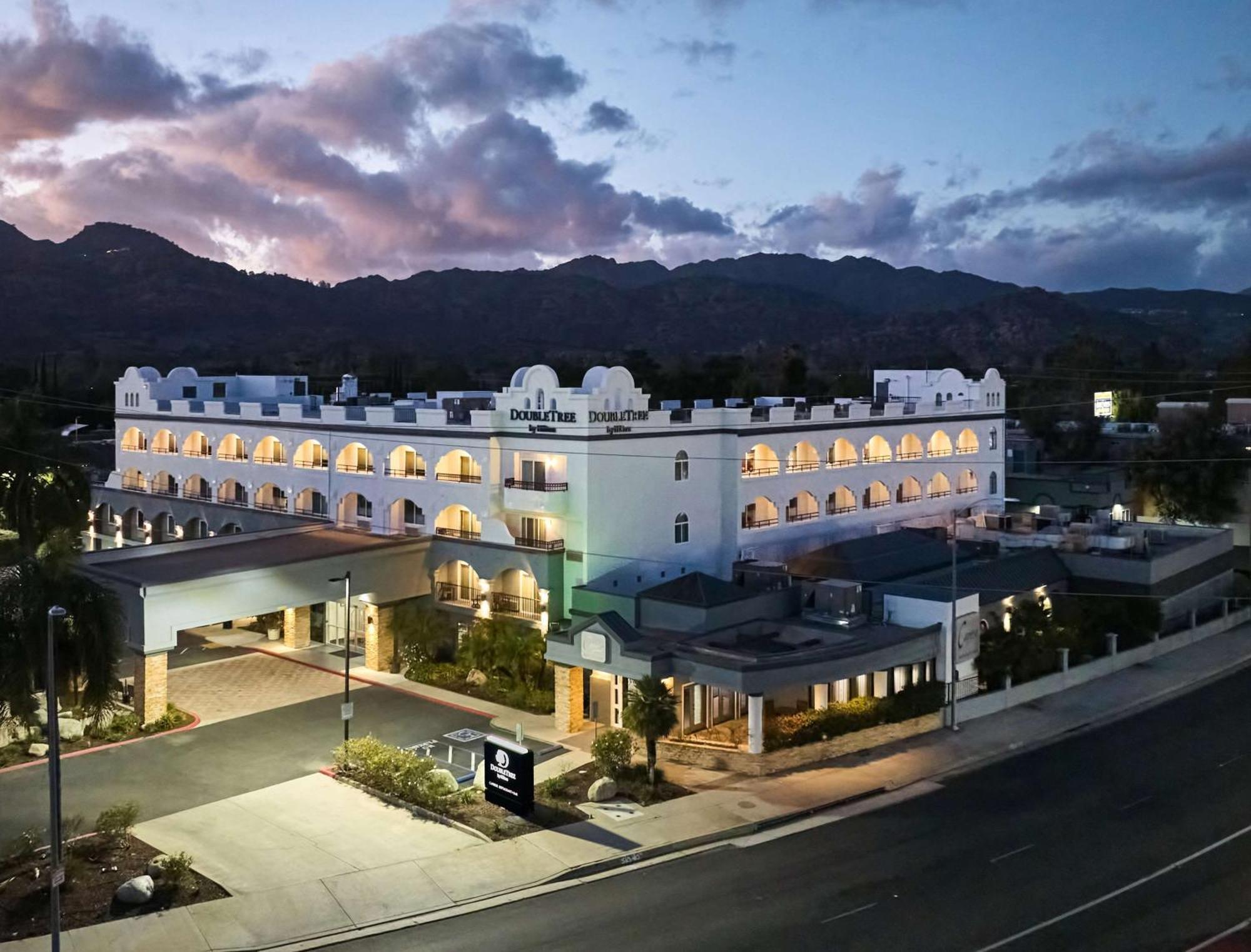 Doubletree By Hilton Chatsworth Los Angeles Exterior foto