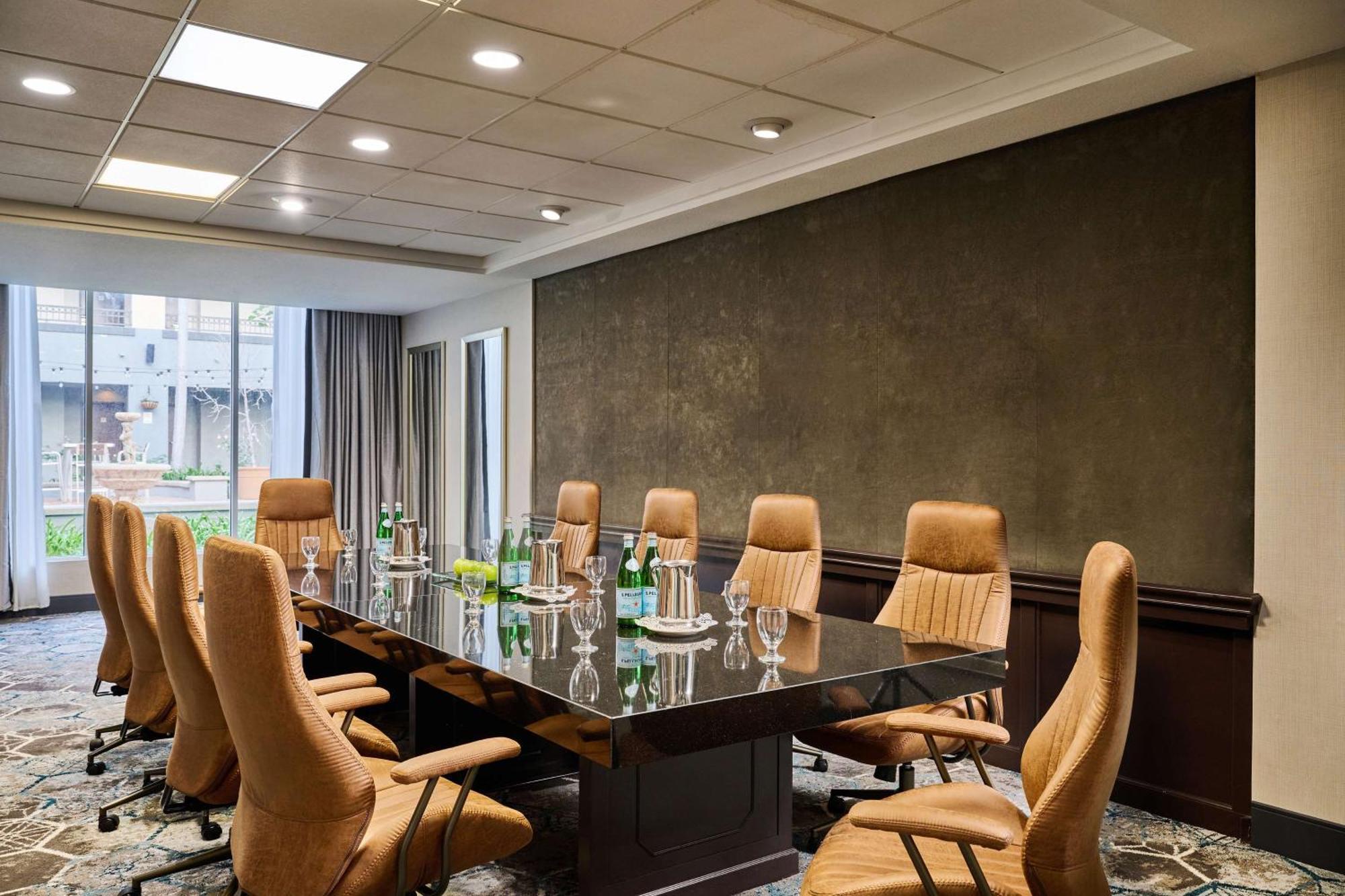 Doubletree By Hilton Chatsworth Los Angeles Exterior foto